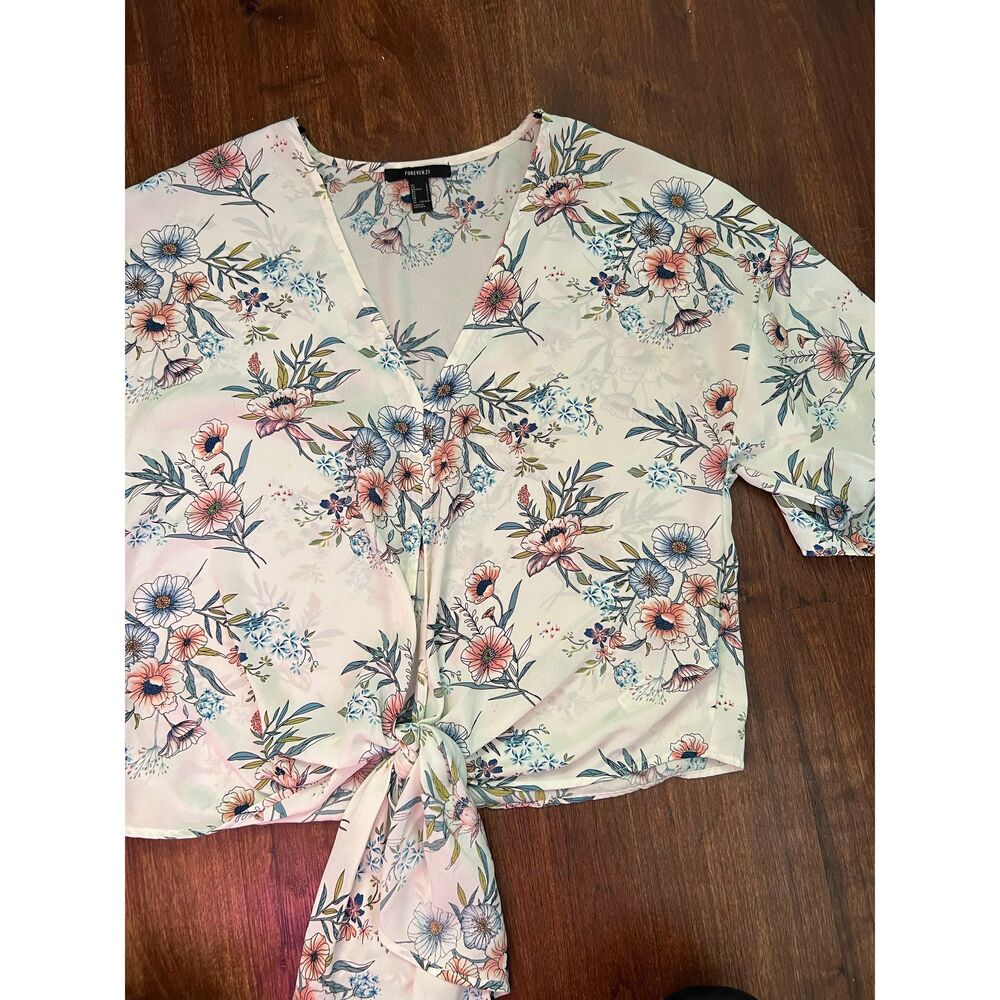Forever 21 floral tie front blouse L